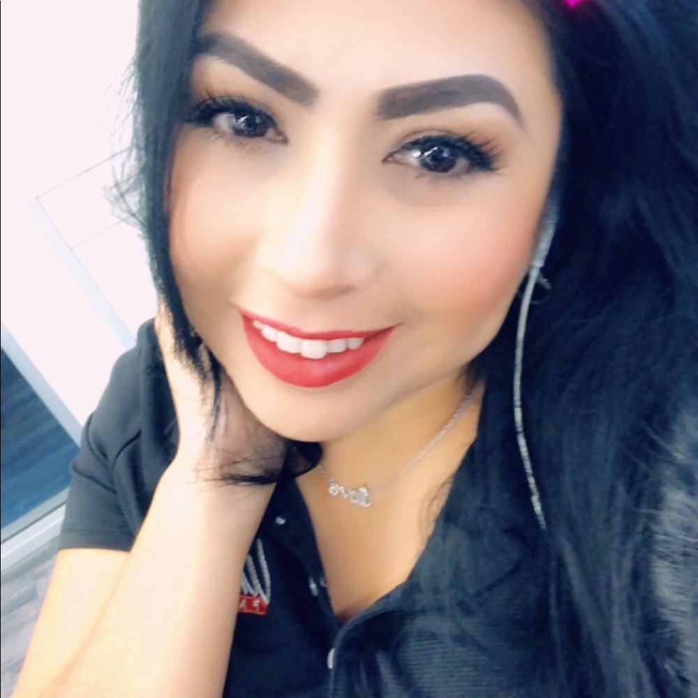 Meet your Posher, Johana